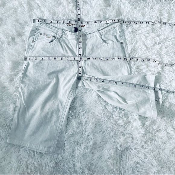 Southpole White Jean Shorts 7 Bermuda Length - Picture 13 of 13